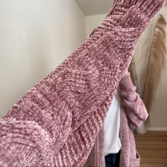 MRSALLIEXO— SOLD OUT - Picture 9 of 10